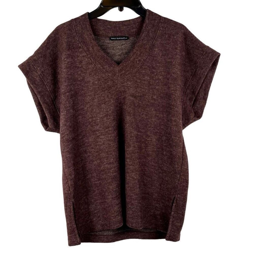 NWT Nally & Millie Short Sleeve V-neck Sweater